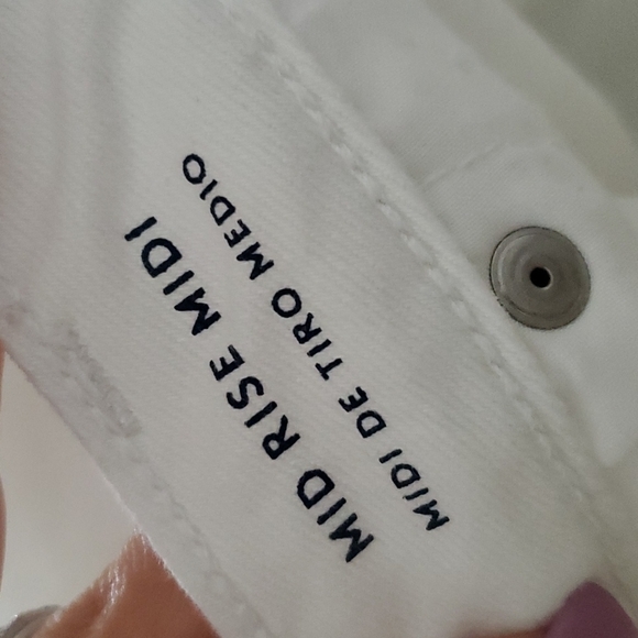 Universal Thread White Jeans Shorts - Picture 7 of 8